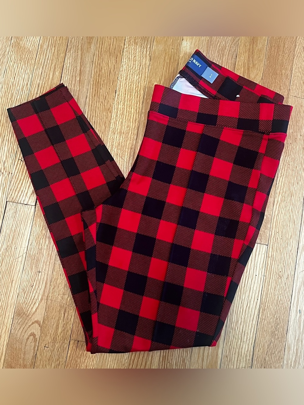 NWOT - Old Navy “Stevie” red & black skinny pants, women’s size L